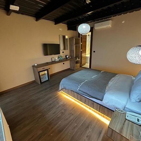 Marina Fener Hotel & Suite Istanbul Exterior photo