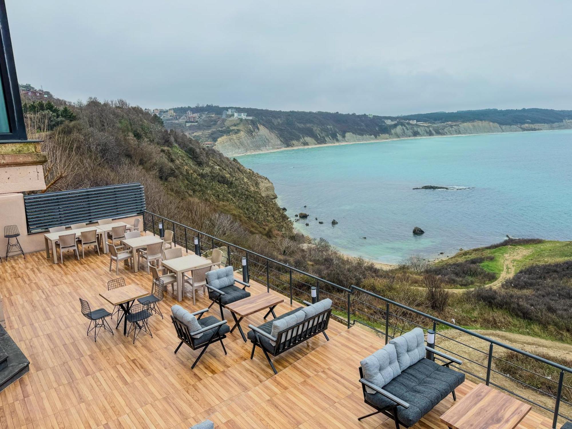 Marina Fener Hotel & Suite Istanbul Exterior photo