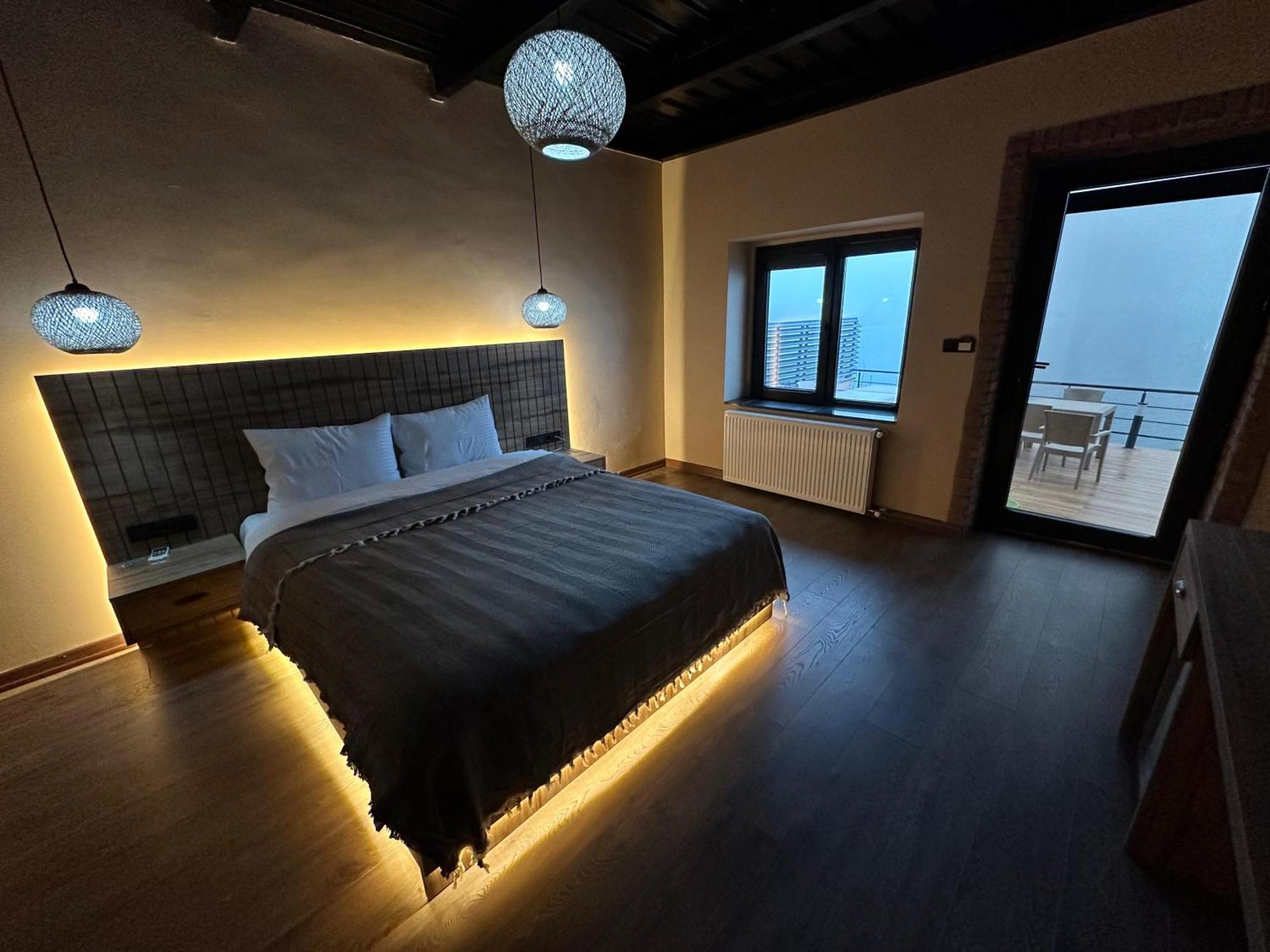 Marina Fener Hotel & Suite Istanbul Exterior photo